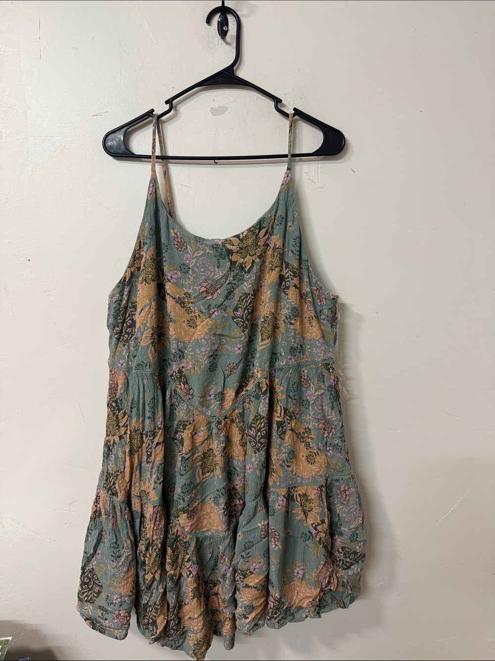SO Green Floral Tiered Spaghetti Strap Dress